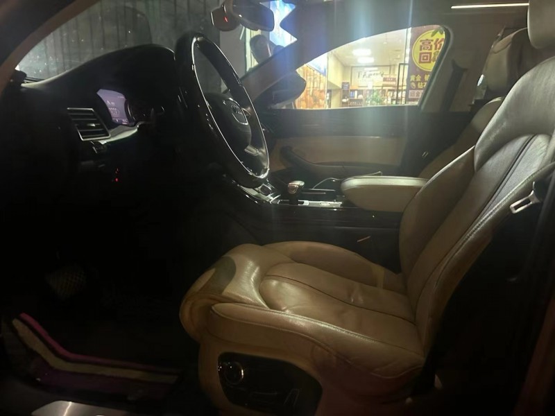深圳11年奧迪A8L6