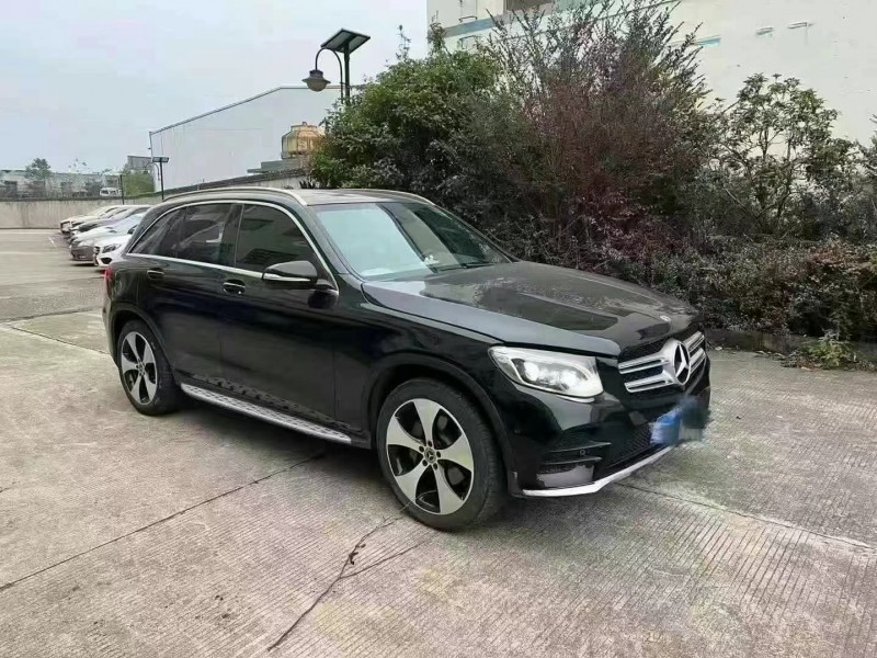 广州19年奔驰GLC3