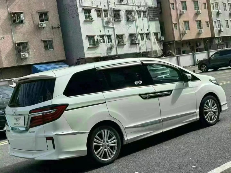 佛山17年本田艾力绅9