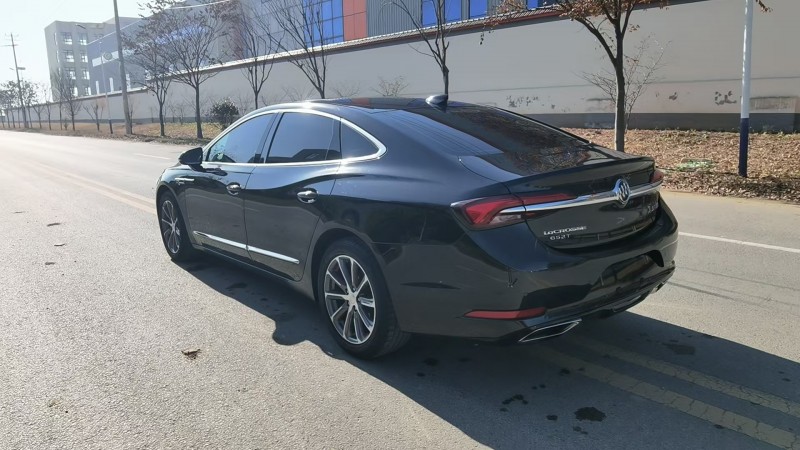 徐州20年别克君越8