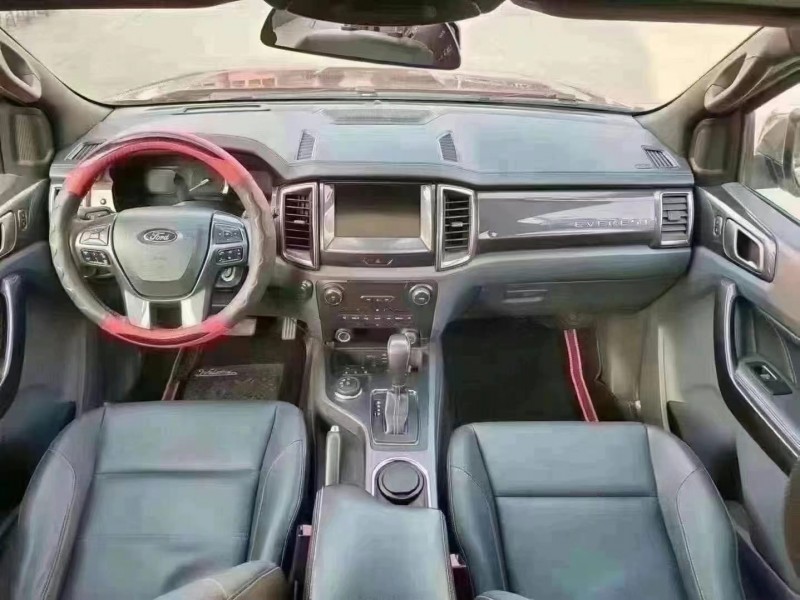 济宁17年福特撼路者4