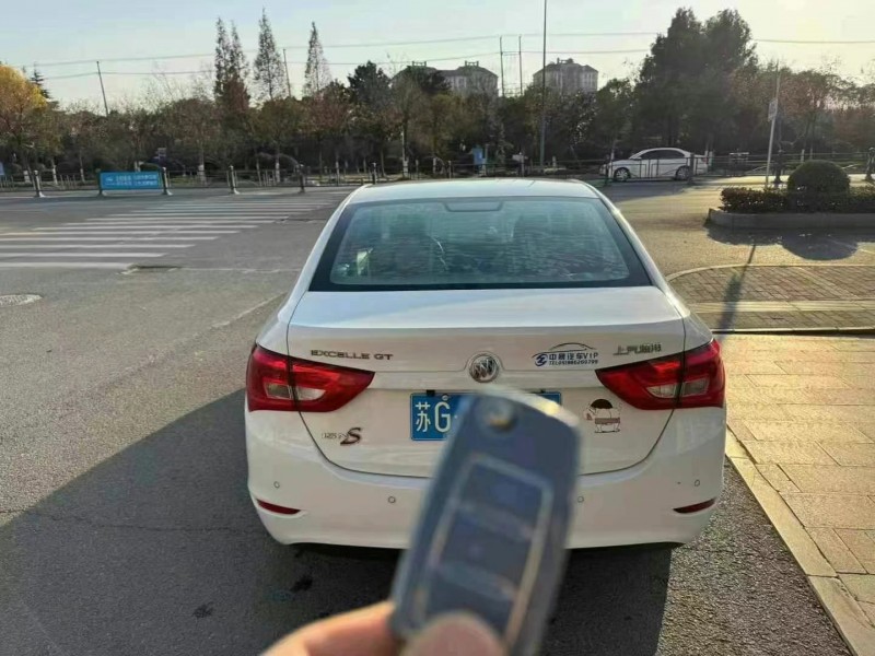 盐城16年别克英朗6