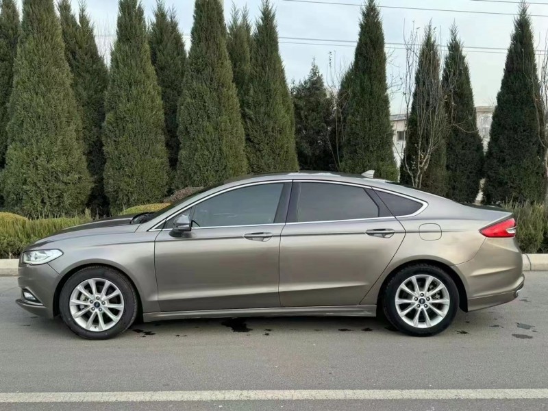 济宁17年福特蒙迪欧3