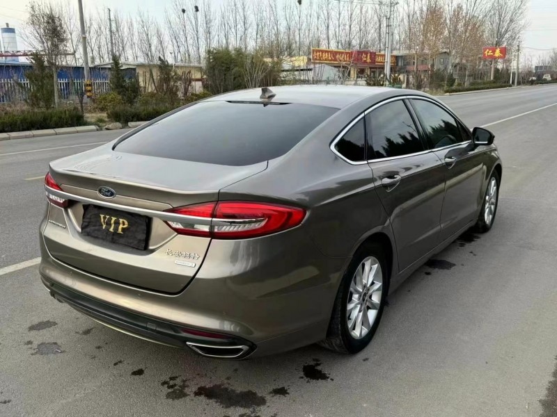 济宁17年福特蒙迪欧9