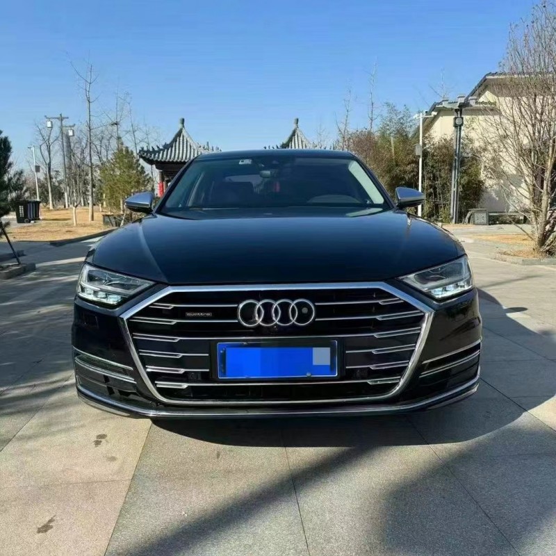 济宁19年奥迪A8L1