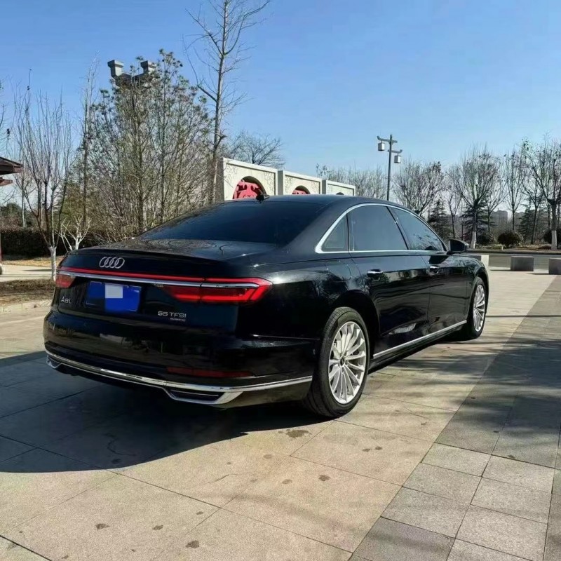济宁19年奥迪A8L4