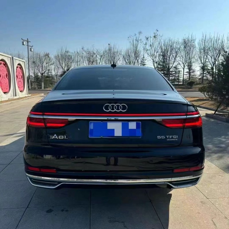 济宁19年奥迪A8L6