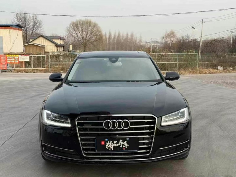 济宁17年奥迪A8L1