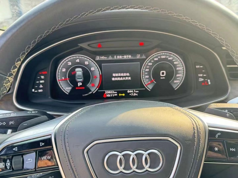 济宁23年奥迪A6L7