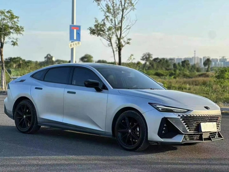 深圳23年長安汽車UNI-V2