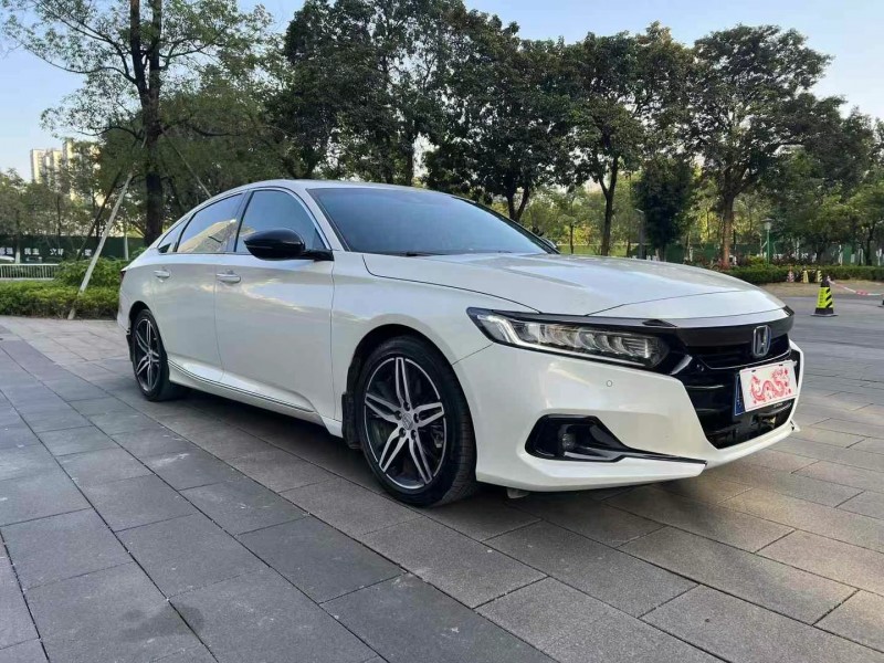 佛山22年本田雅阁2