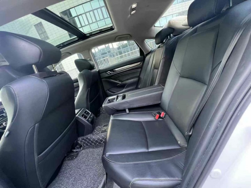 佛山22年本田雅阁5