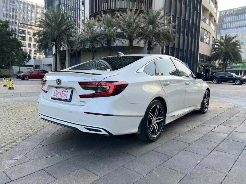 佛山22年本田雅阁7