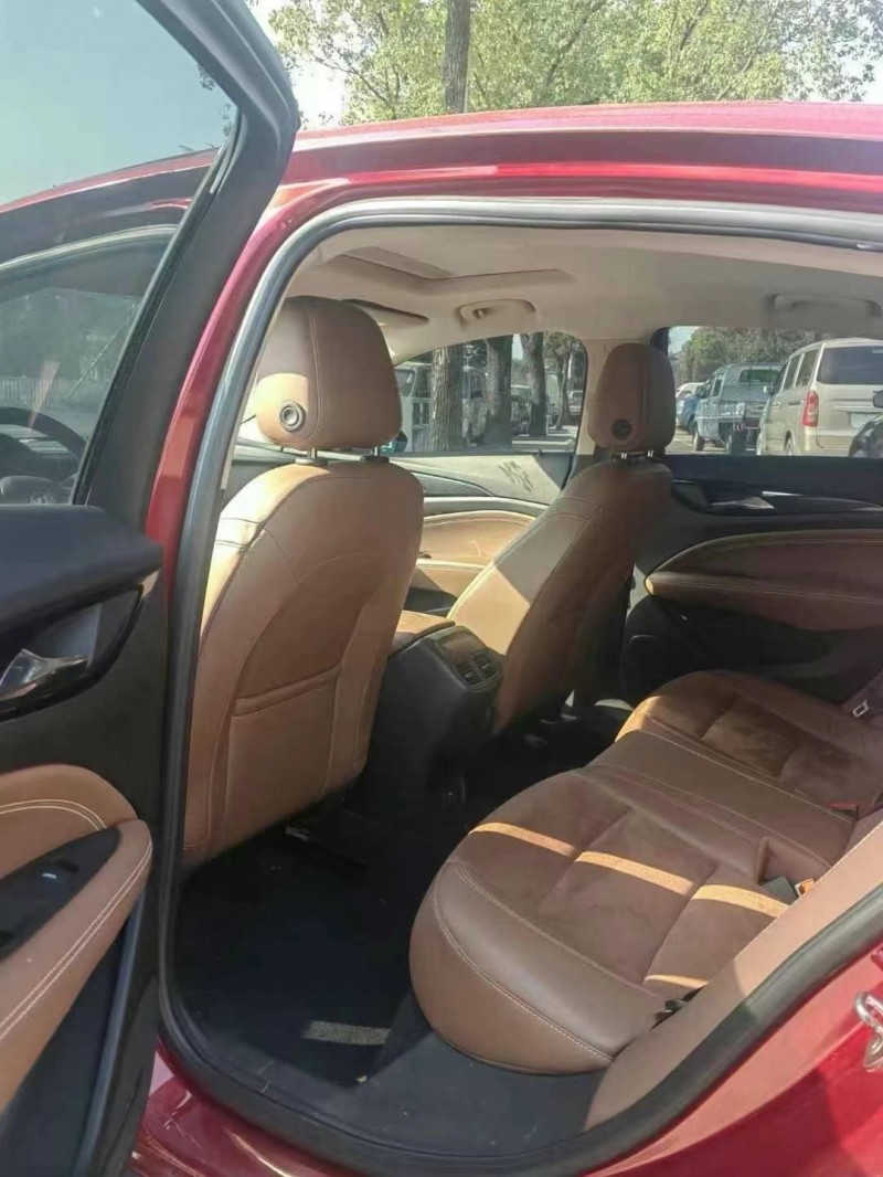 济宁18年别克君威7