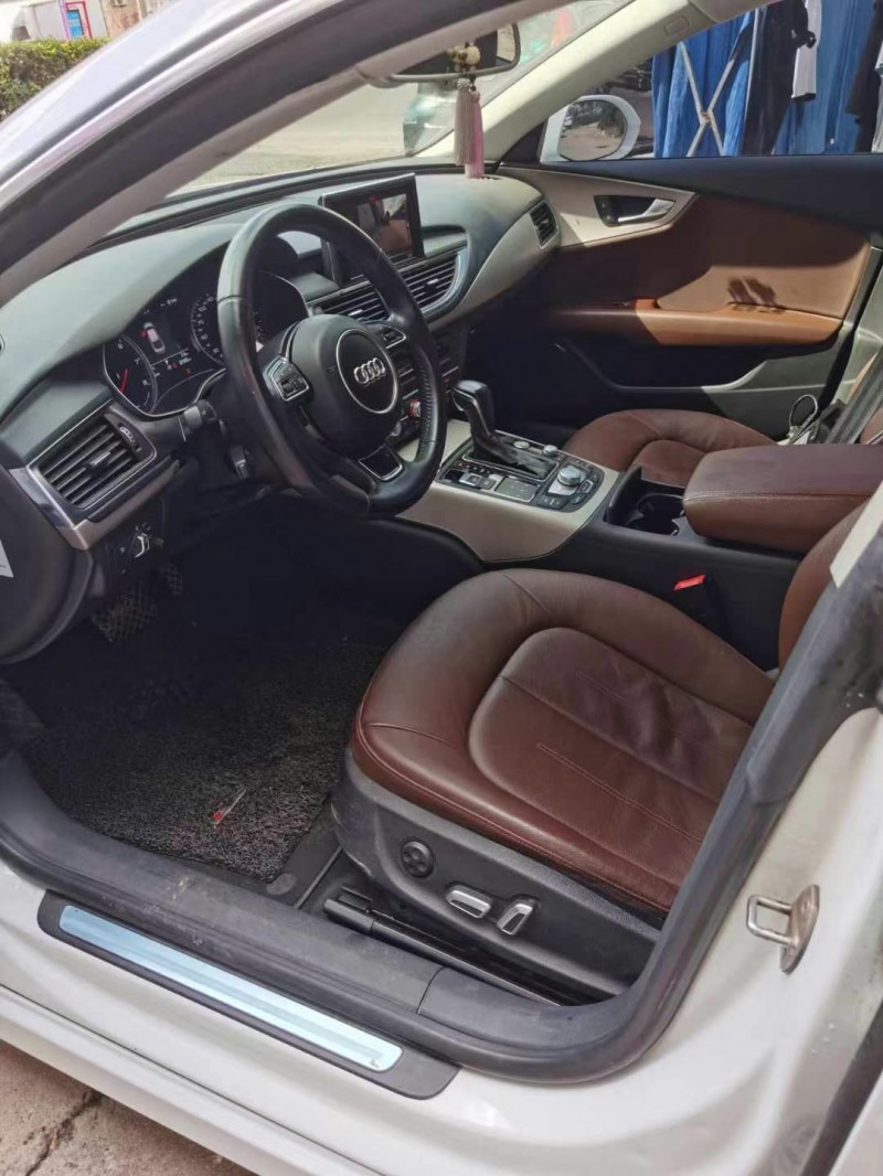 济宁17年奥迪A7L4