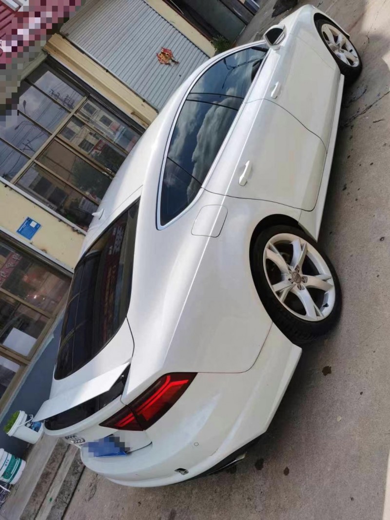 济宁17年奥迪A7L7