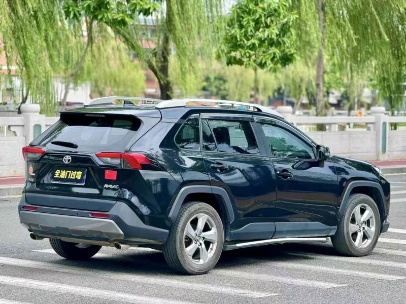 东莞20年丰田RAV44