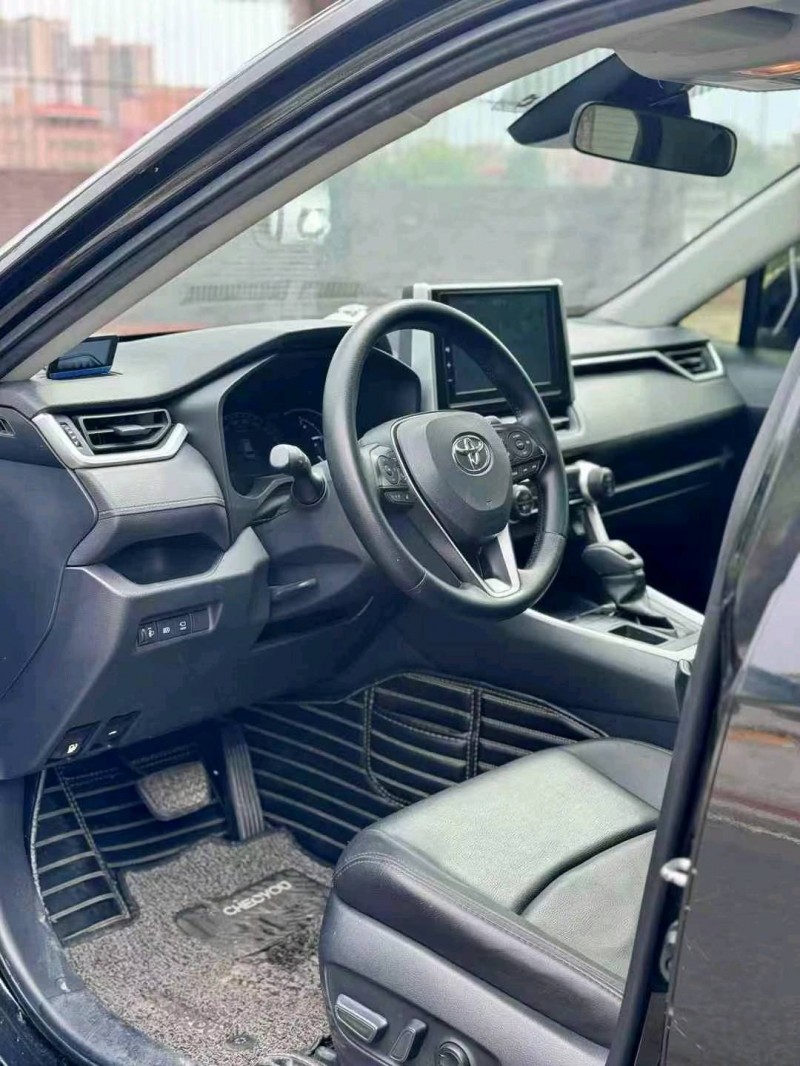 东莞20年丰田RAV49