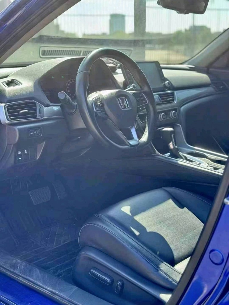 东莞18年本田雅阁9