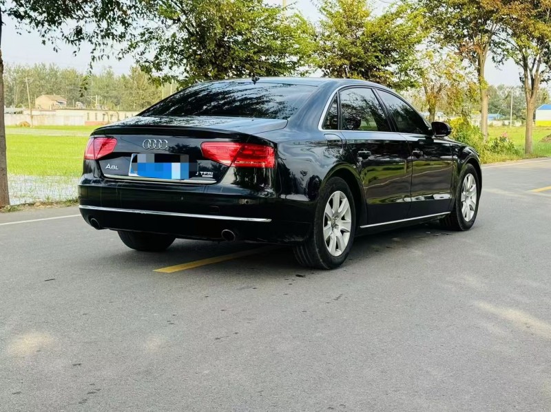 徐州14年奥迪A8L7