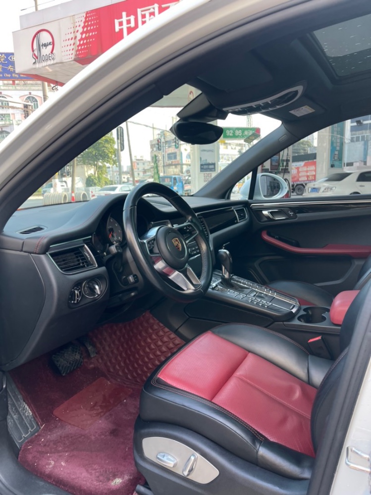 东莞17年保时捷Macan4