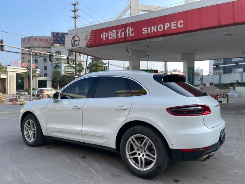 东莞17年保时捷Macan7