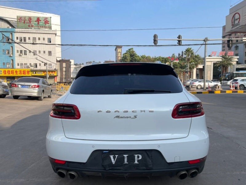 东莞17年保时捷Macan8