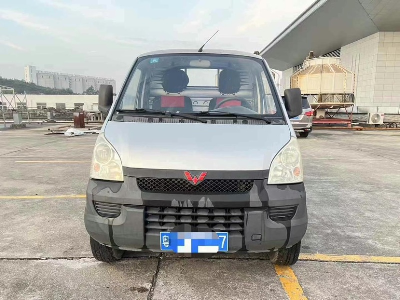 東莞17年五菱汽車新卡1