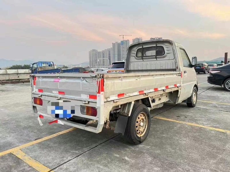 東莞17年五菱汽車新卡7