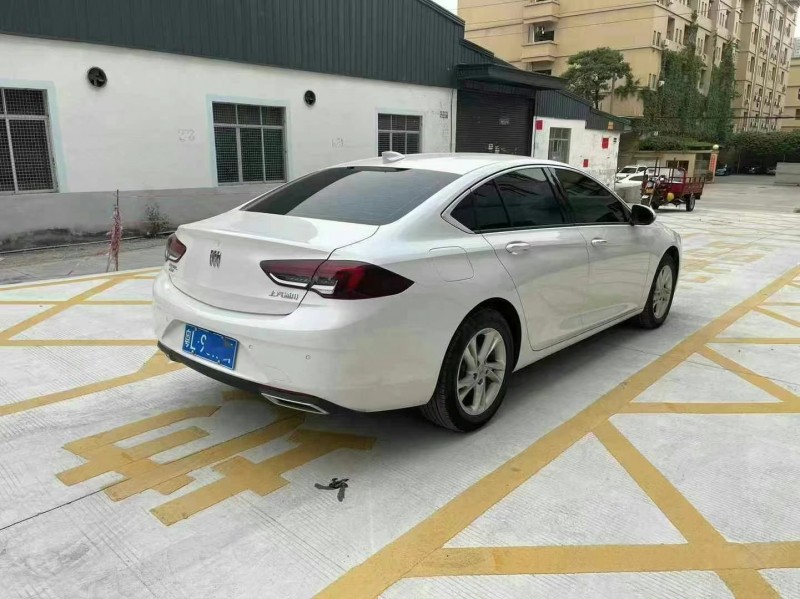 广州24年别克君威8