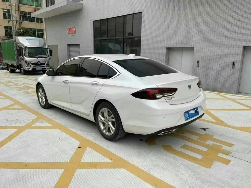 广州24年别克君威9