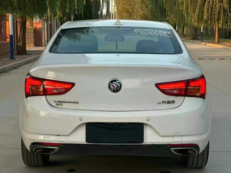 青岛16年别克威朗2