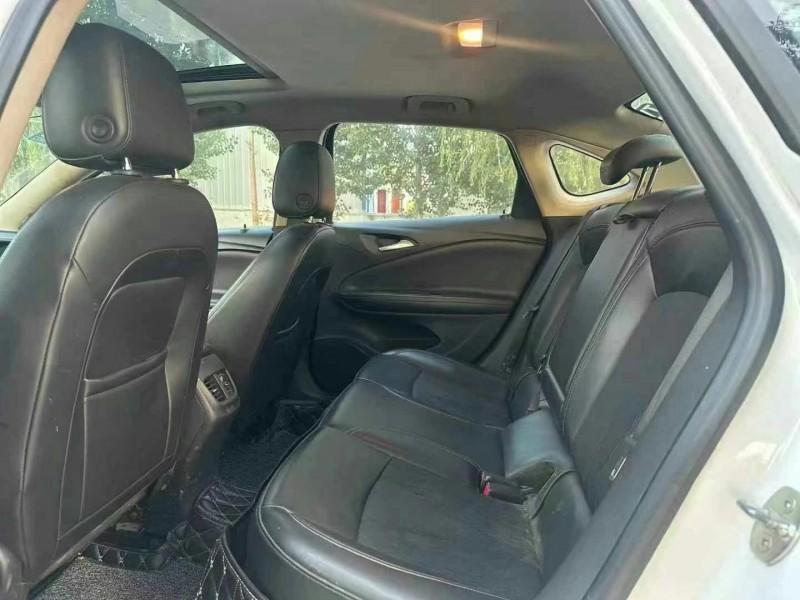 青岛16年别克威朗3