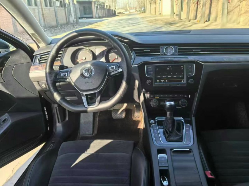 保定17年大众迈腾5