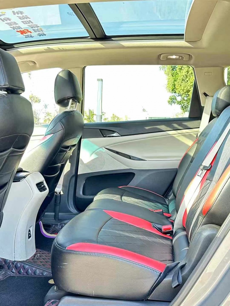 东莞19年别克GL64