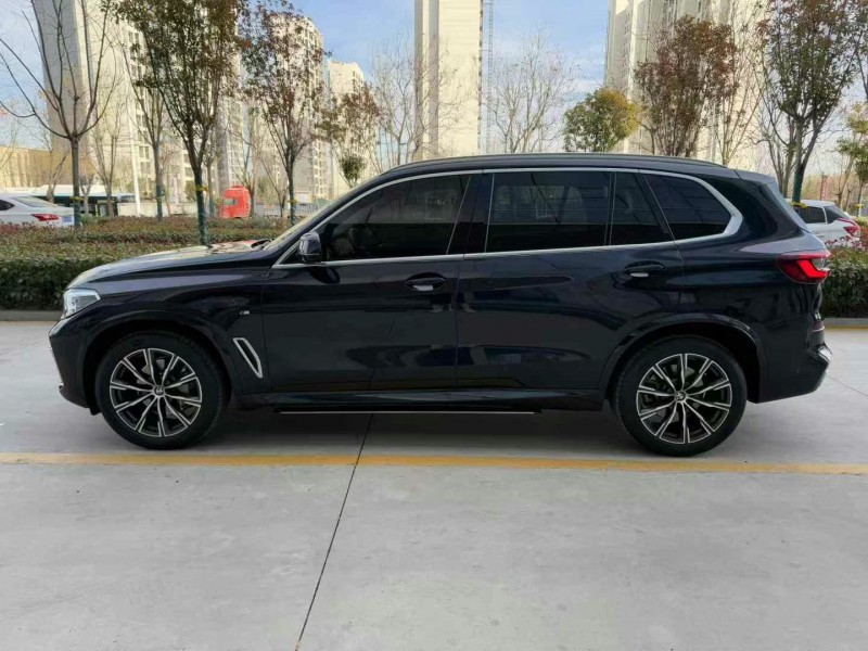 济宁22年宝马X58