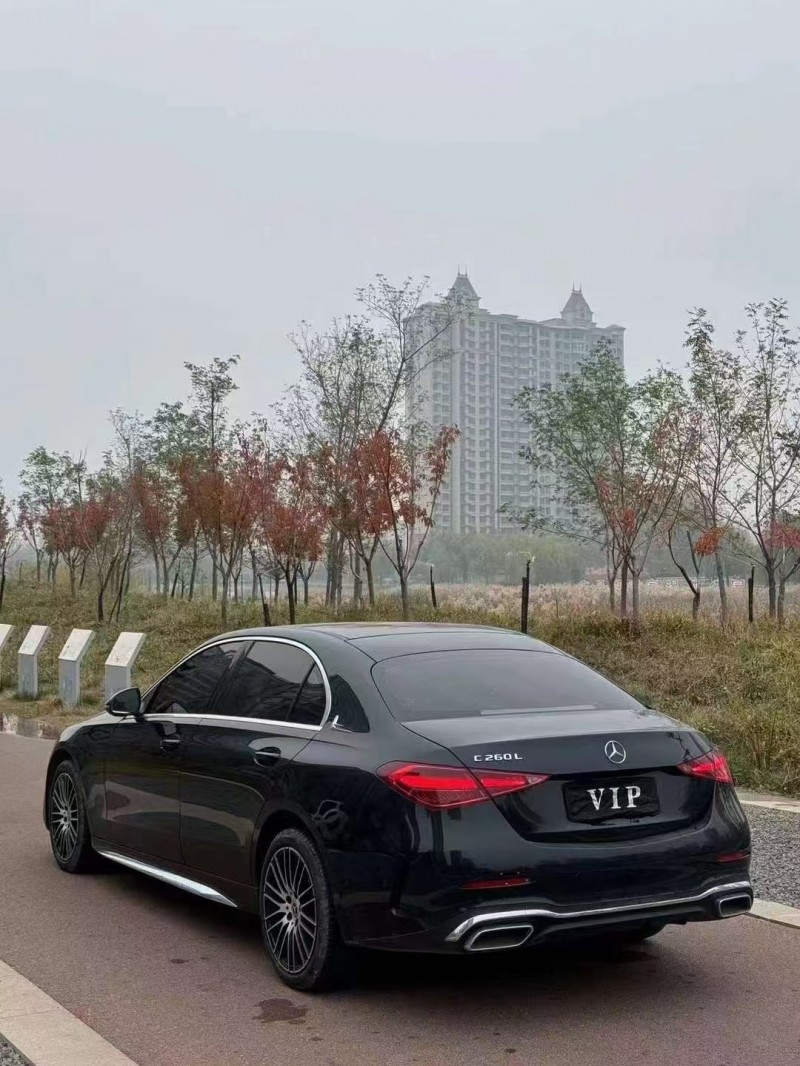 济宁22年奔驰C7