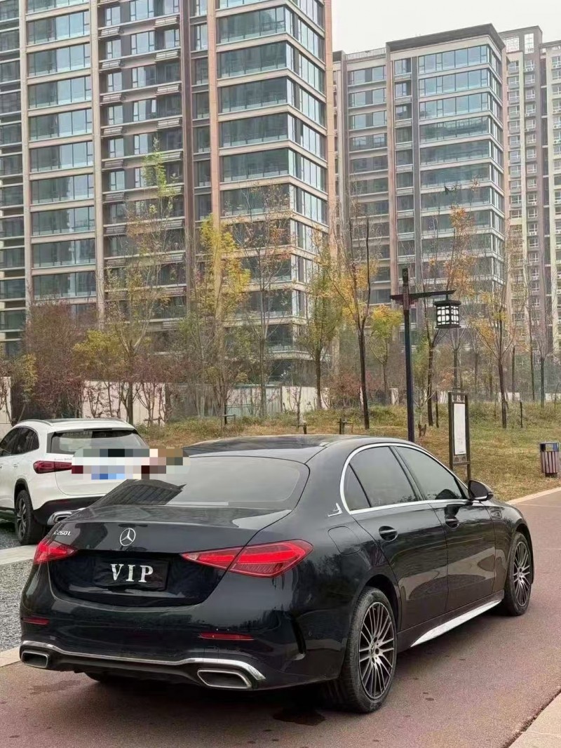 济宁22年奔驰C8