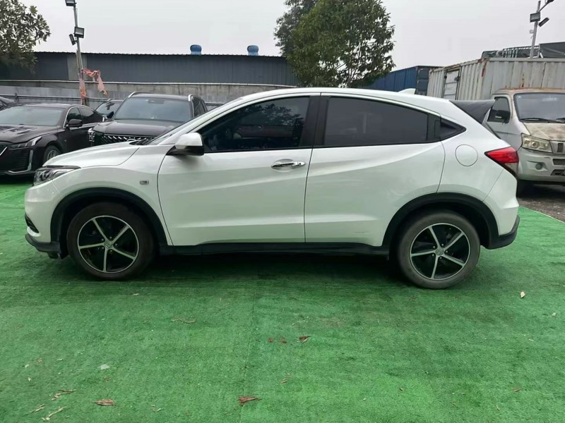 广州22年本田缤智4