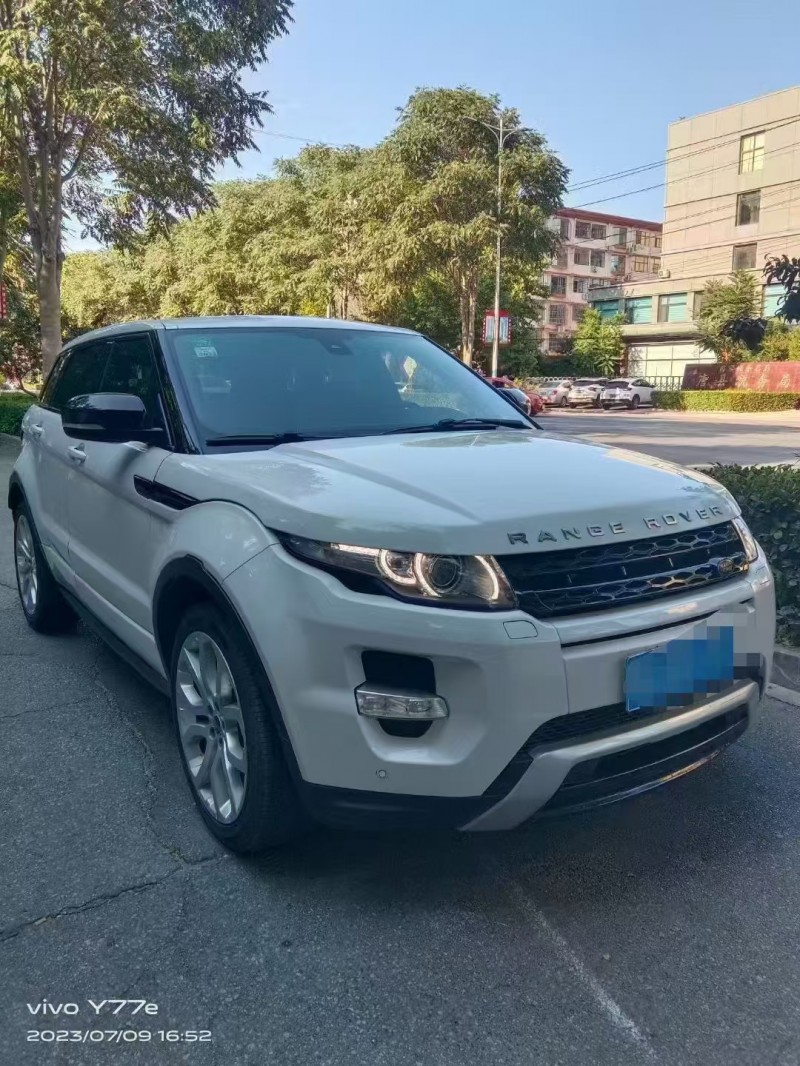 保定12年路虎极光3