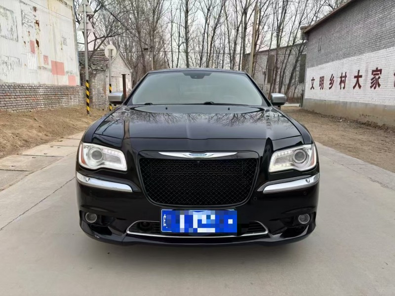 保定13年克莱斯勒300C1