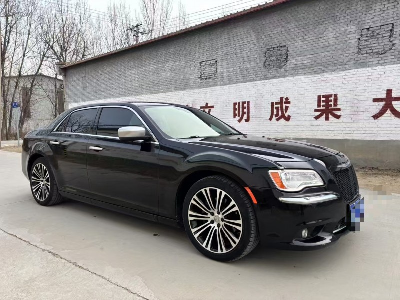 保定13年克莱斯勒300C2