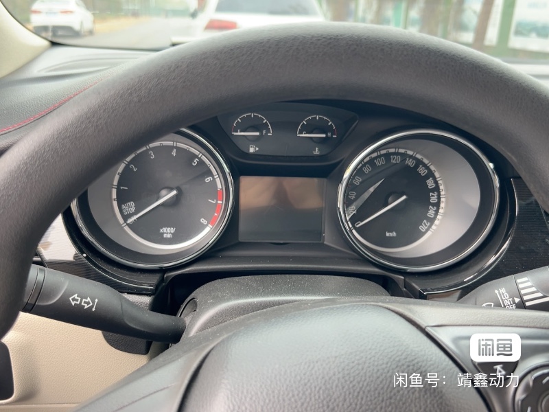 济宁16年别克威朗5