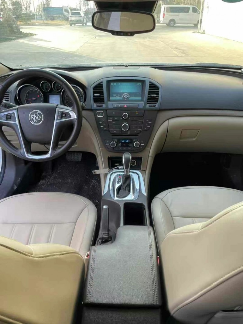 徐州12年别克君威5