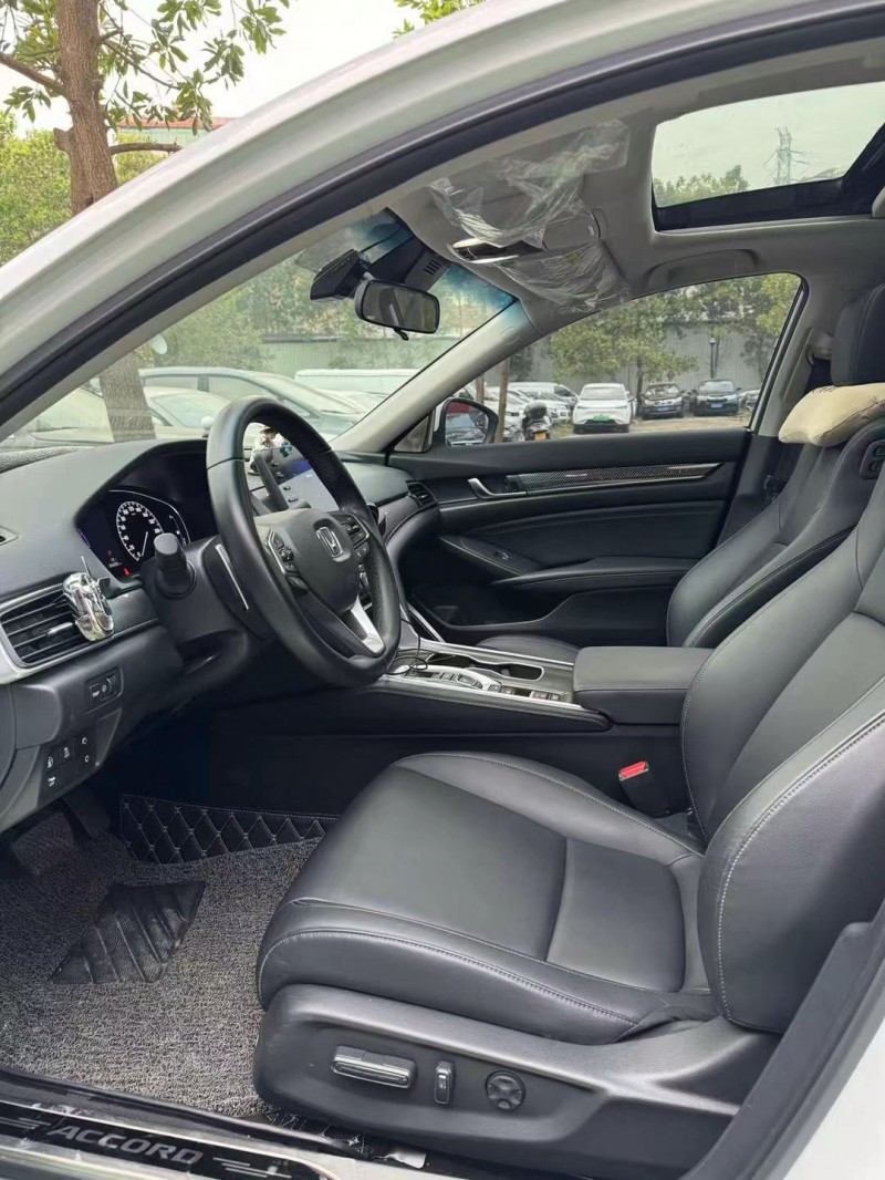 广州21年本田雅阁5