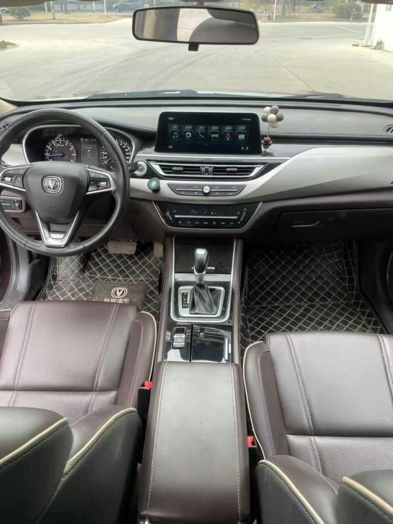 徐州18年长安汽车CC6