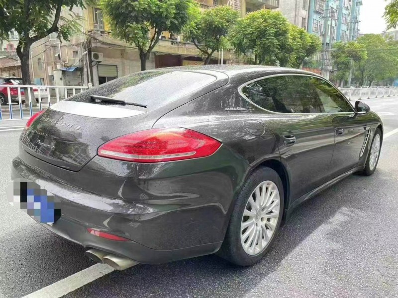 广州16年保时捷帕拉梅拉4