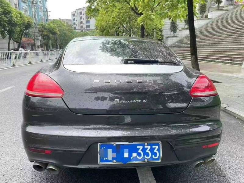 广州16年保时捷帕拉梅拉9