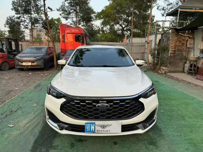 广州23年福特福睿斯1