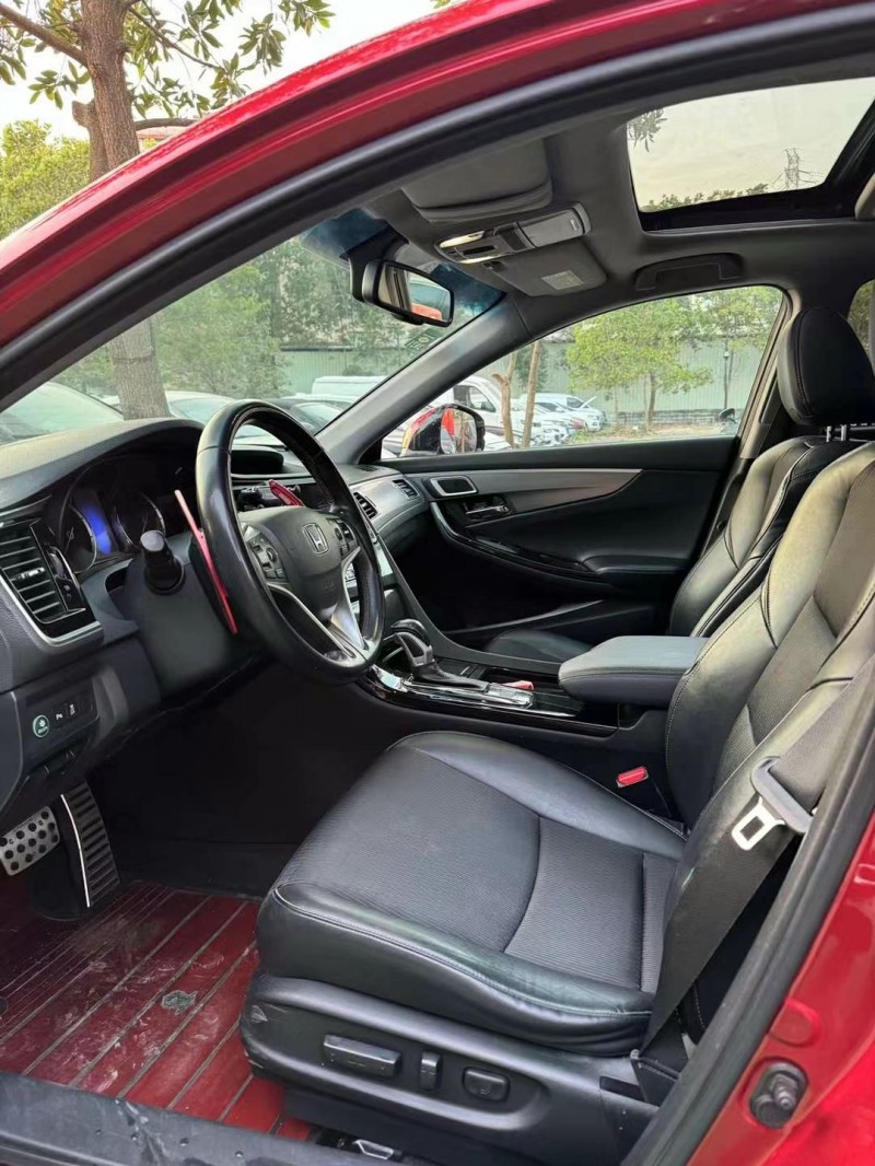 广州15年本田思铂睿5